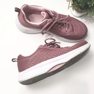 Athletic Works Lightweight Sneakers Arch Support